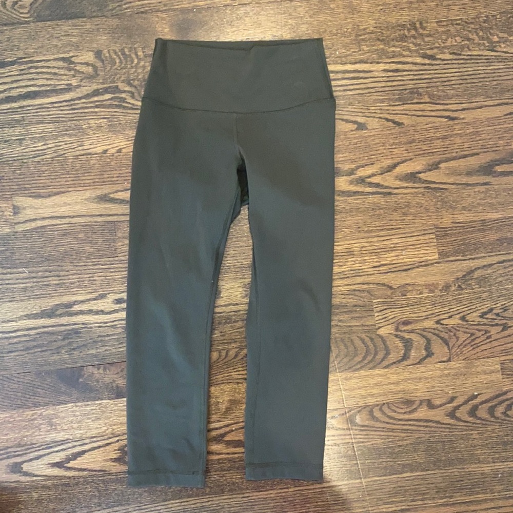 Lululemon cropped olive leggings size 4